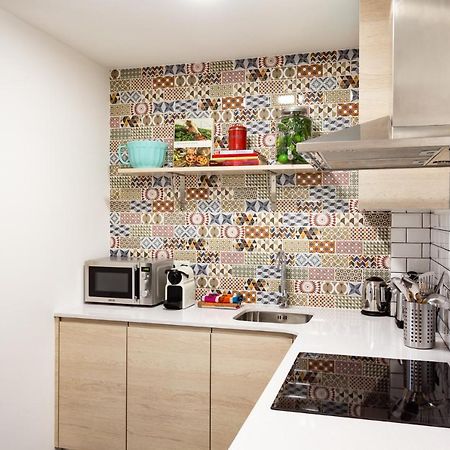 Stay U-Nique Apartments Travessera II Барселона Екстериор снимка