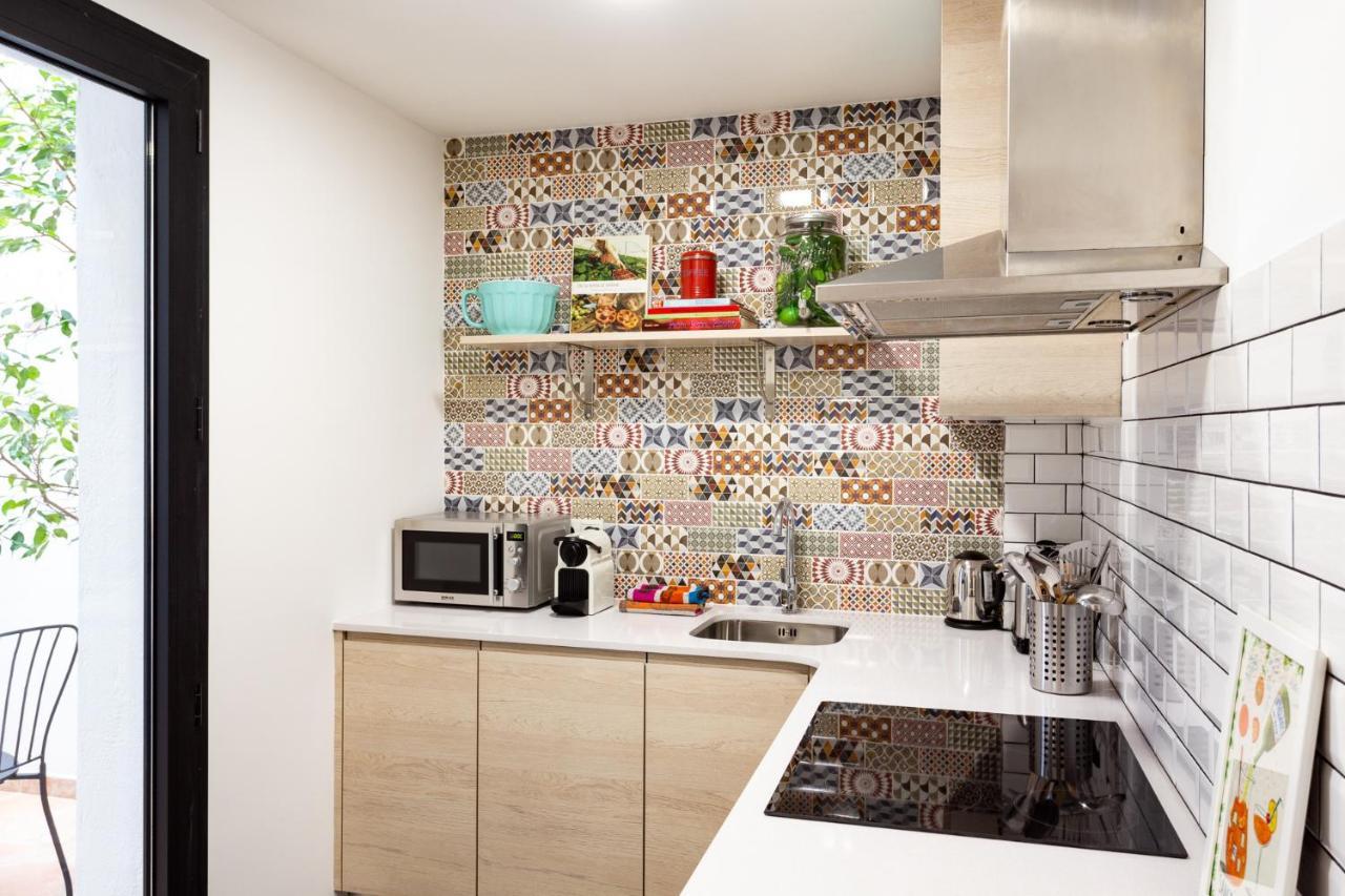 Stay U-Nique Apartments Travessera II Барселона Екстериор снимка