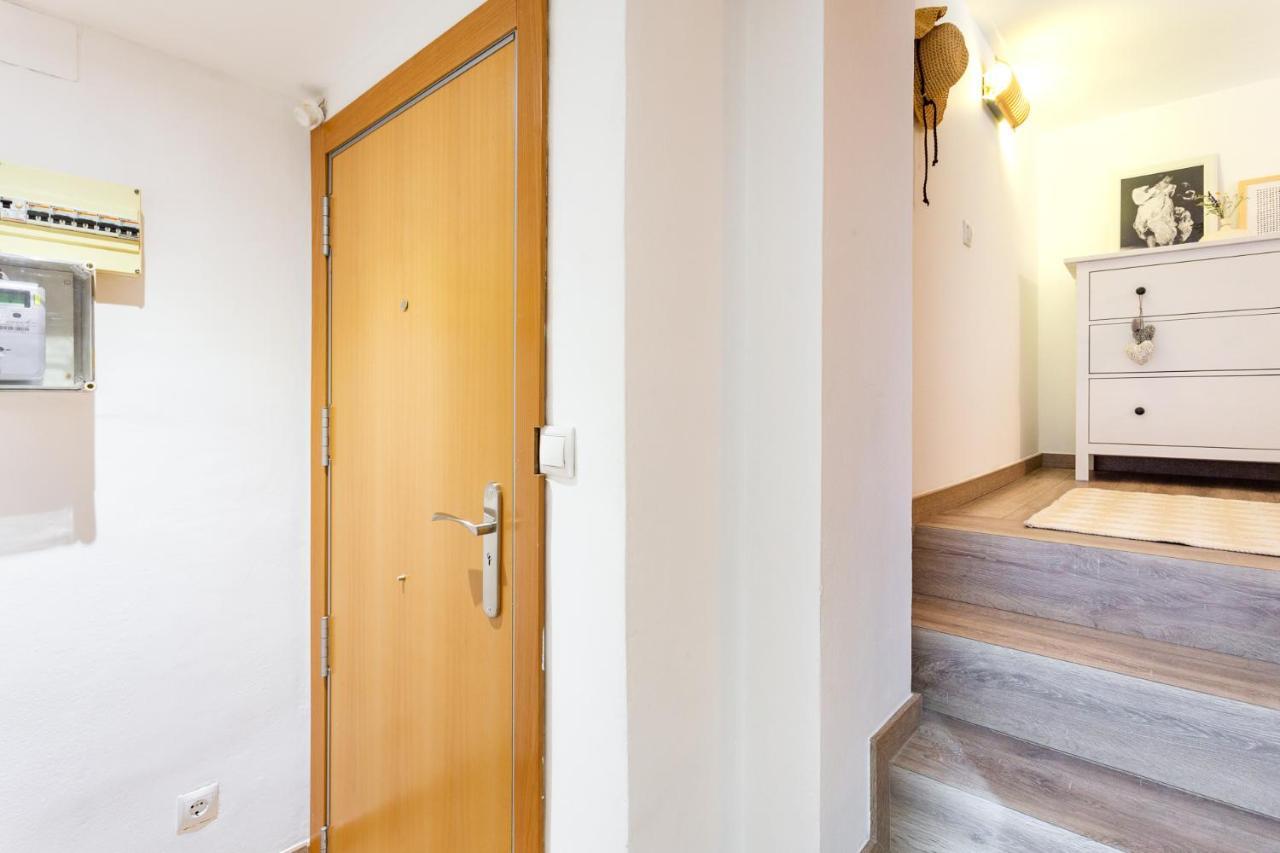 Stay U-Nique Apartments Travessera II Барселона Екстериор снимка