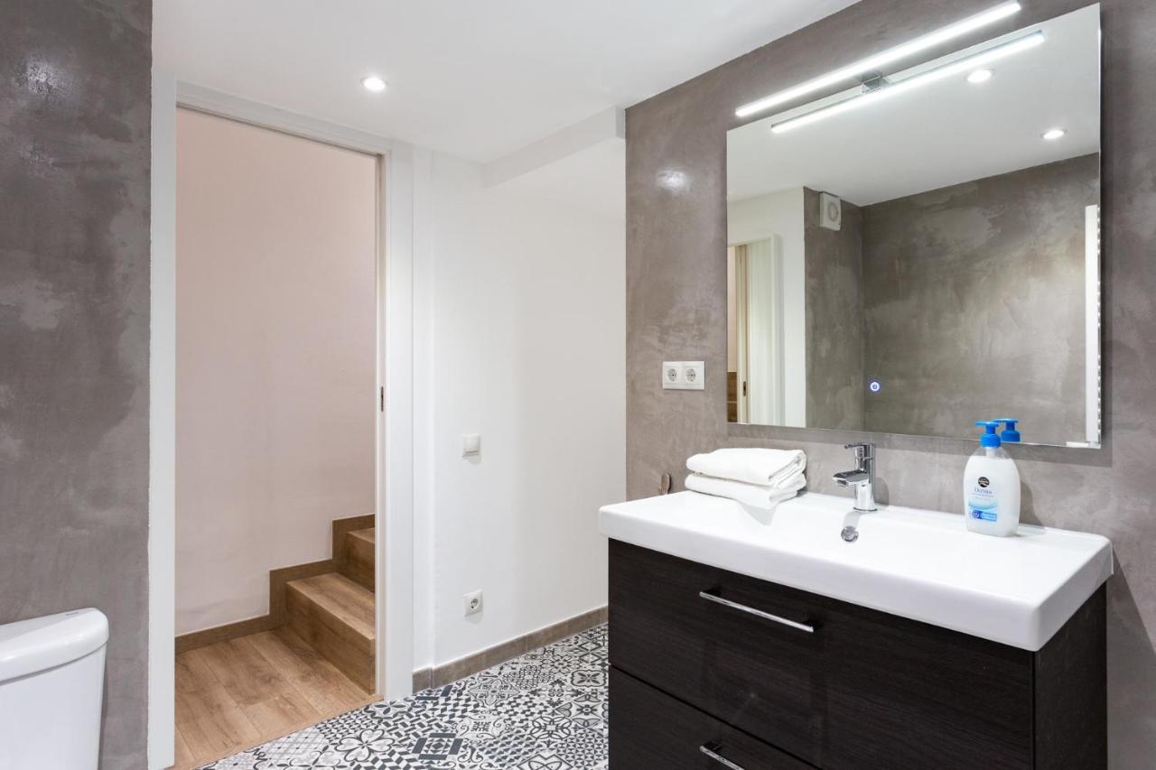 Stay U-Nique Apartments Travessera II Барселона Екстериор снимка