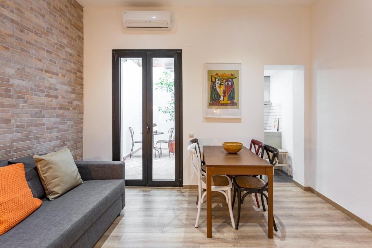Stay U-Nique Apartments Travessera II Барселона Екстериор снимка