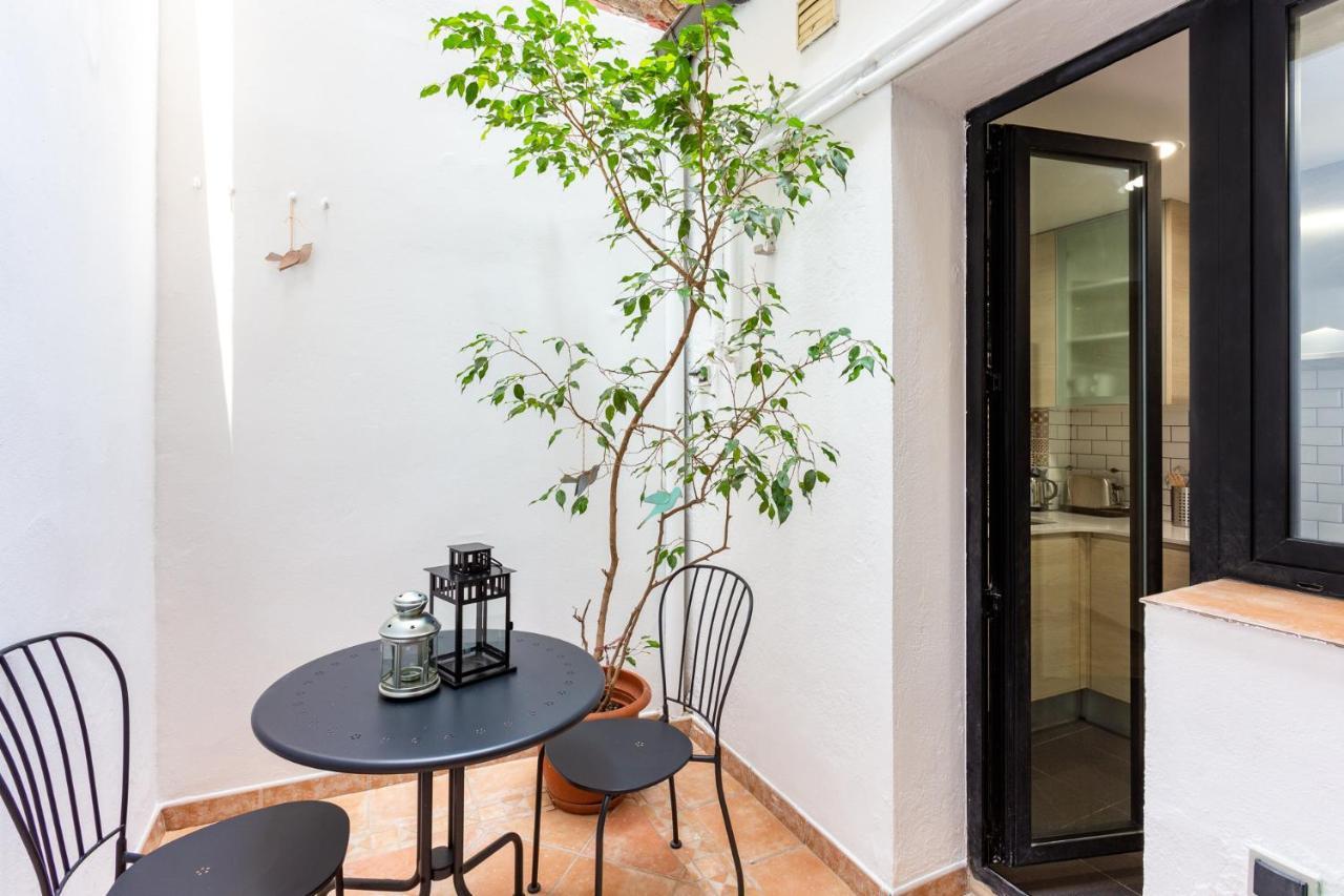 Stay U-Nique Apartments Travessera II Барселона Екстериор снимка