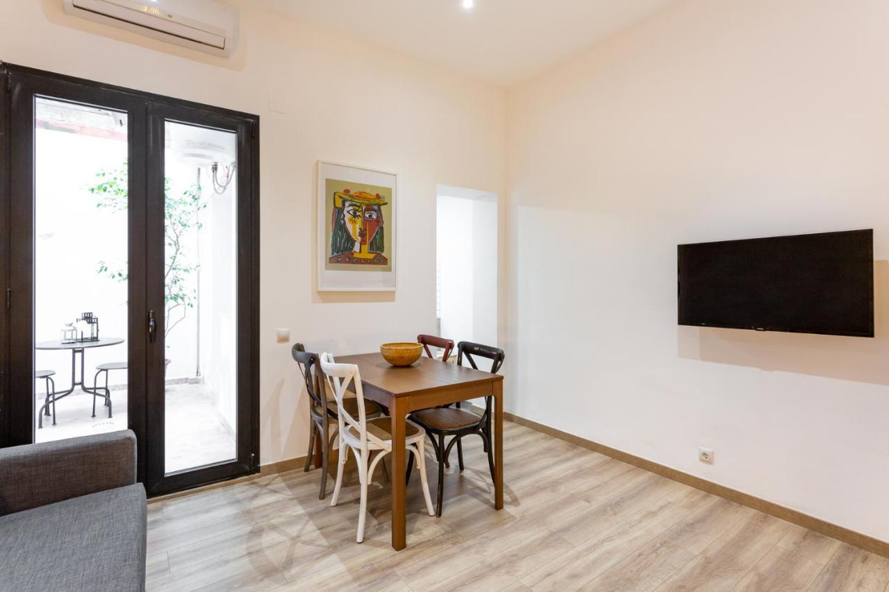 Stay U-Nique Apartments Travessera II Барселона Екстериор снимка