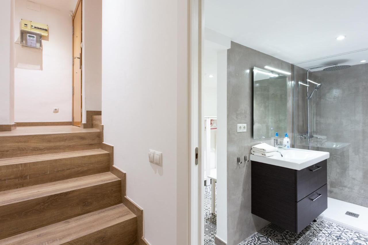 Stay U-Nique Apartments Travessera II Барселона Екстериор снимка
